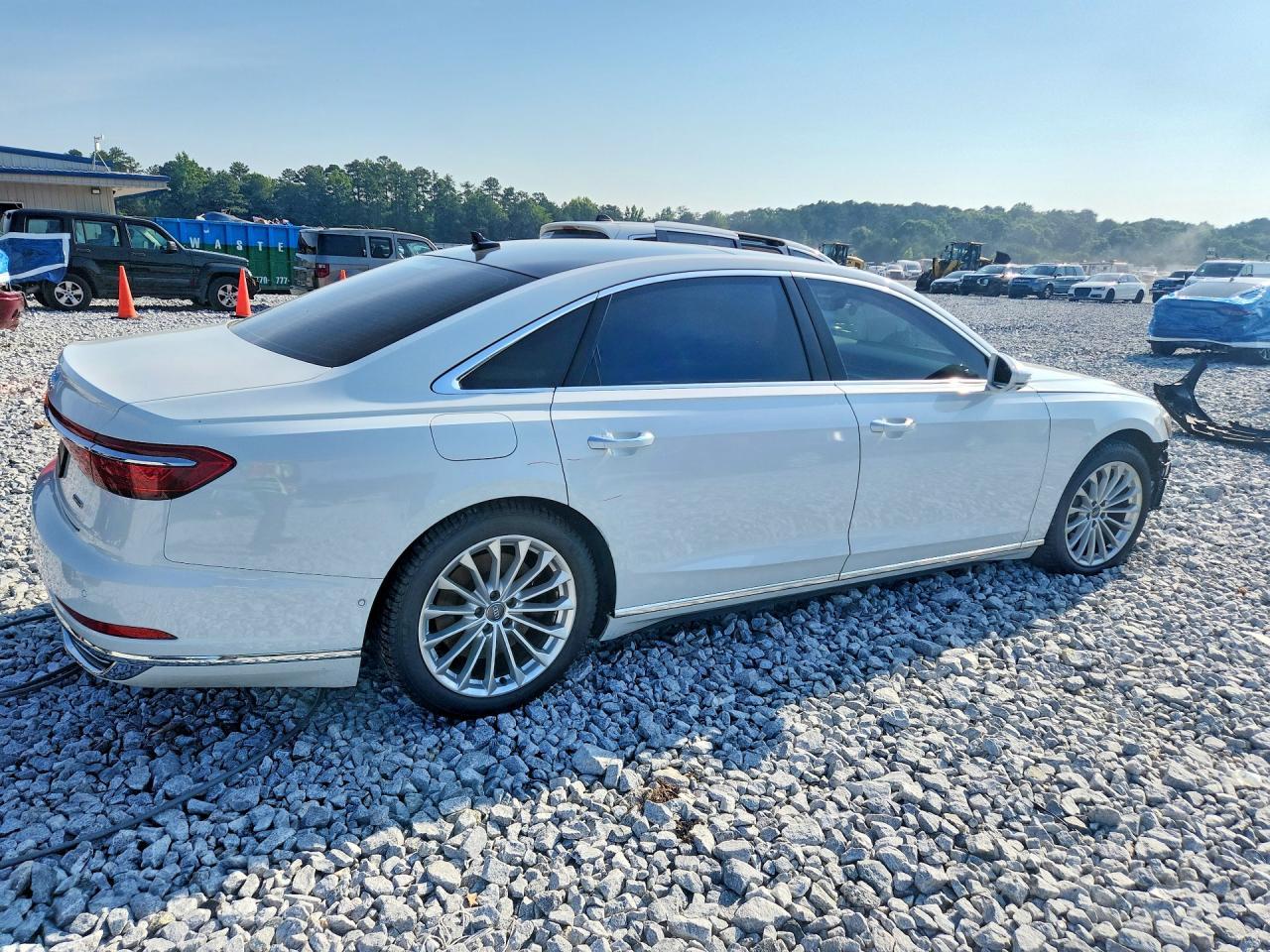 2020 Audi A8 L - Фото 3