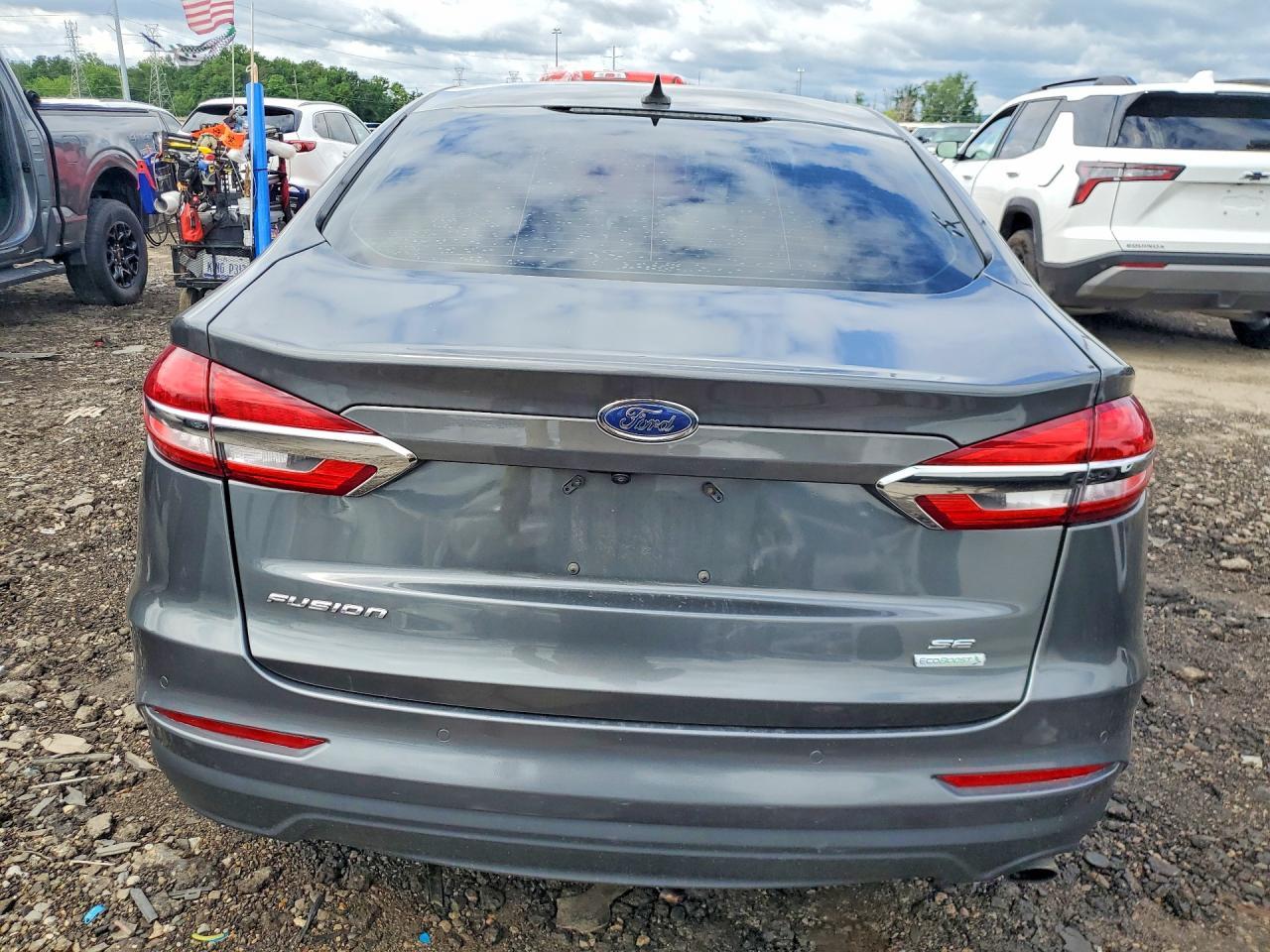 2020 Ford Fusion Se - Фото 6