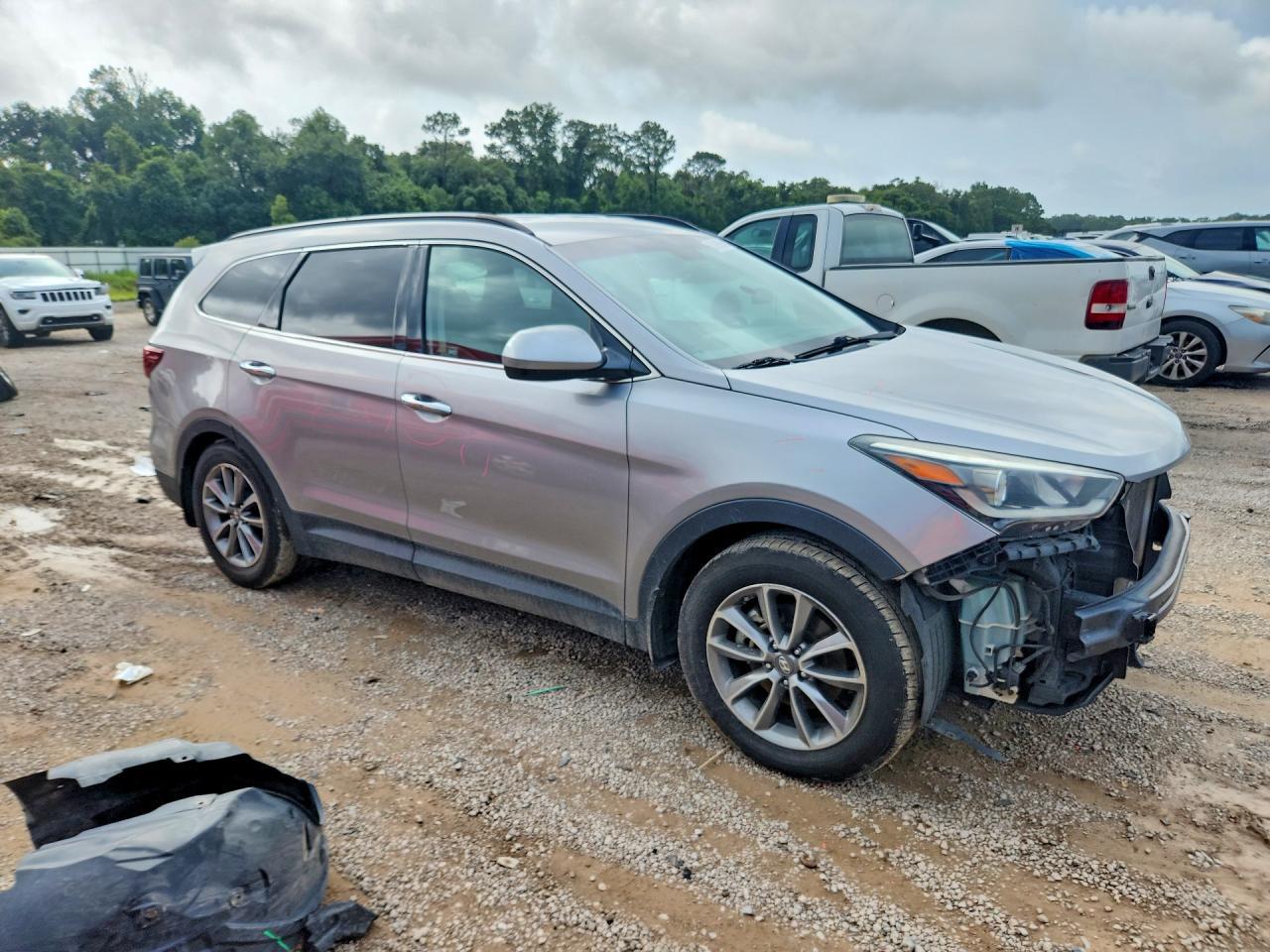 2017 Hyundai Santa Fe Se - Image 4