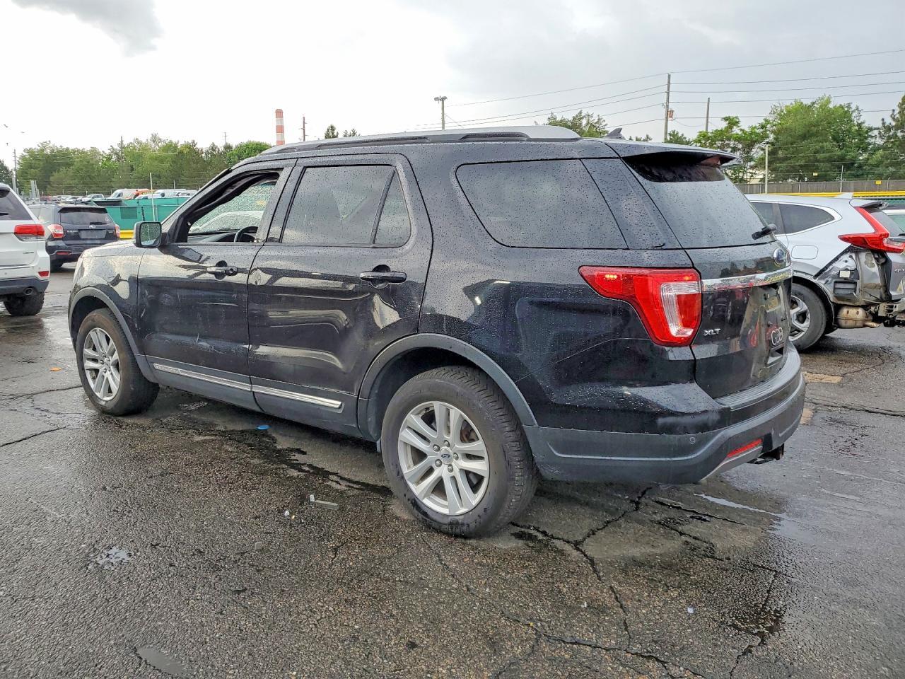 2019 Ford Explorer Xlt - Image 2