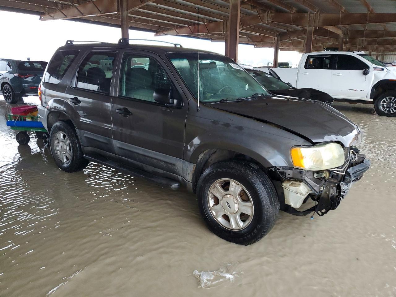 2003 Ford Escape - Фото 4