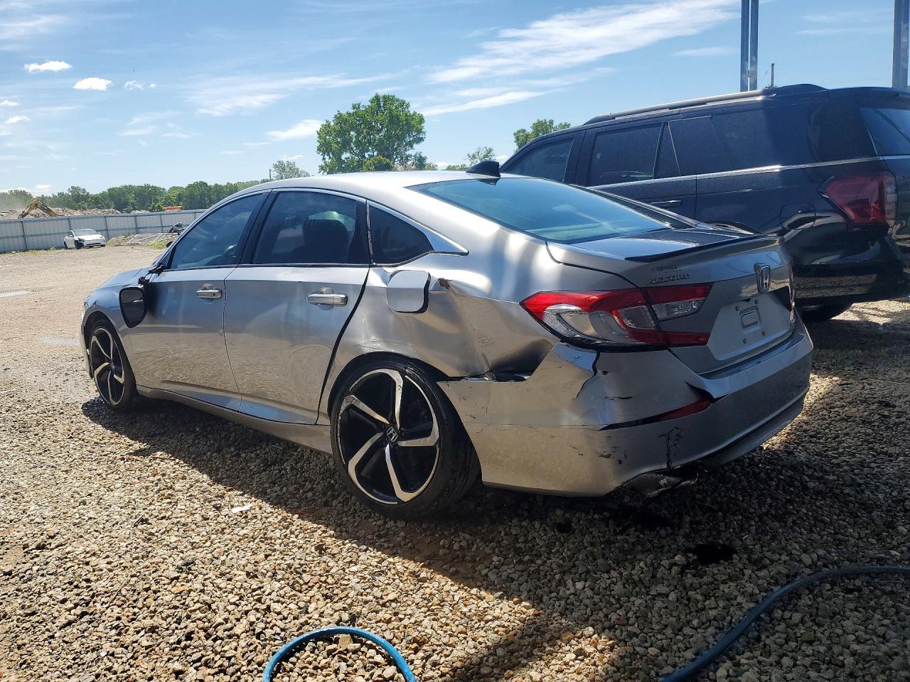 2022 Honda Accord Sport - Фото 2
