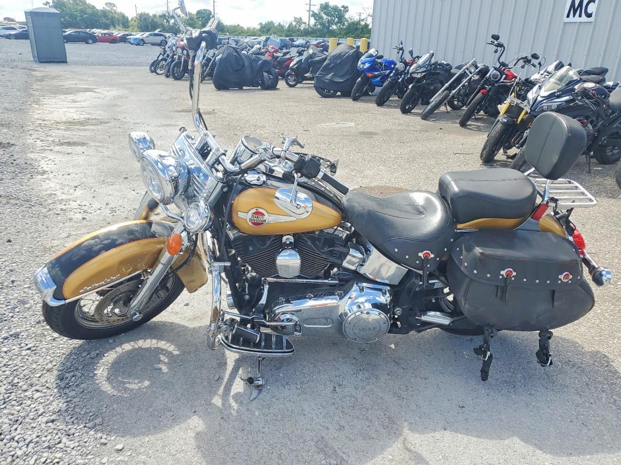2017 Harley-Davidson Flstc Heritage Softail Classic - Фото 3