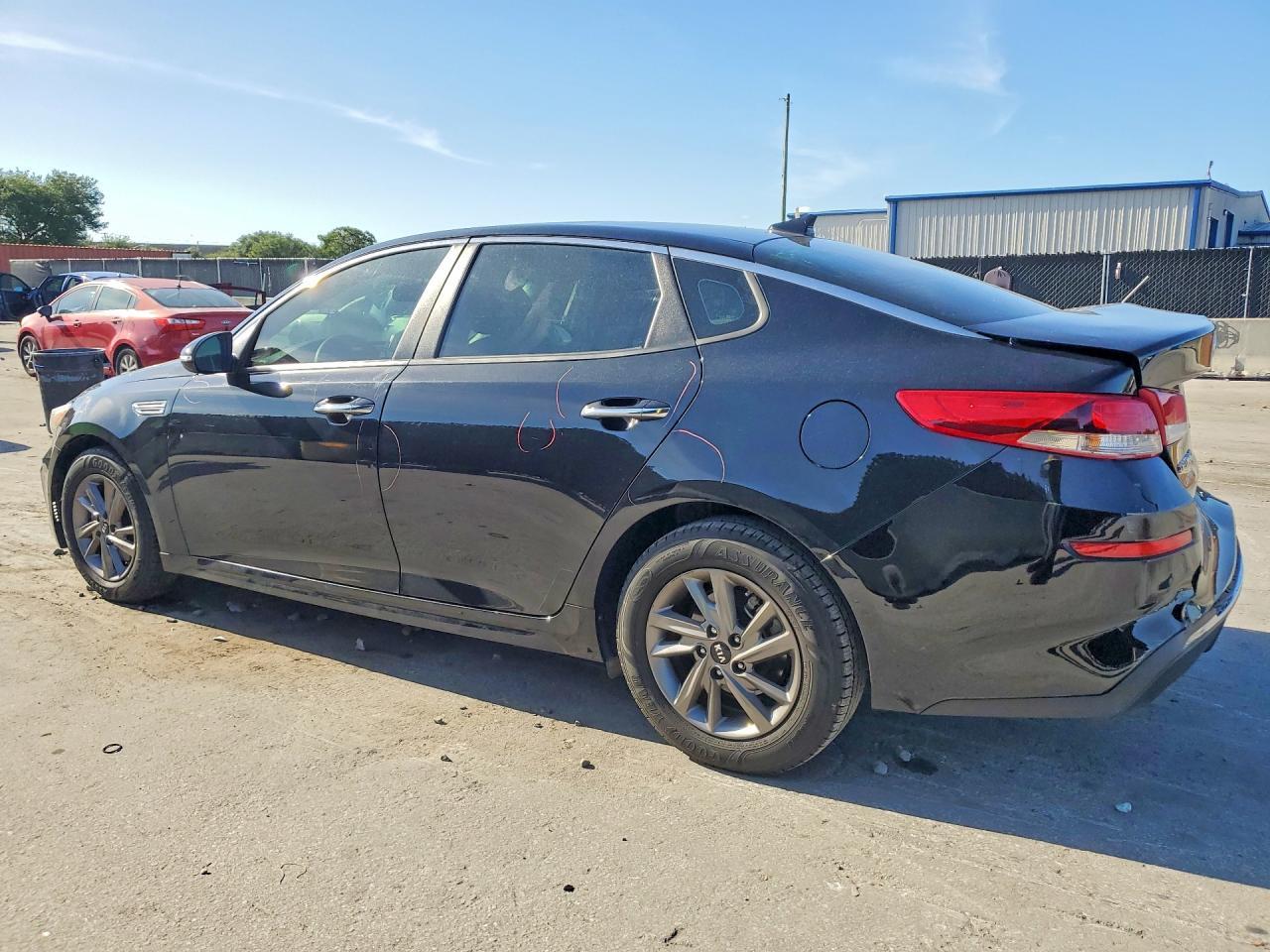 2020 Kia Optima Lx - Фото 2