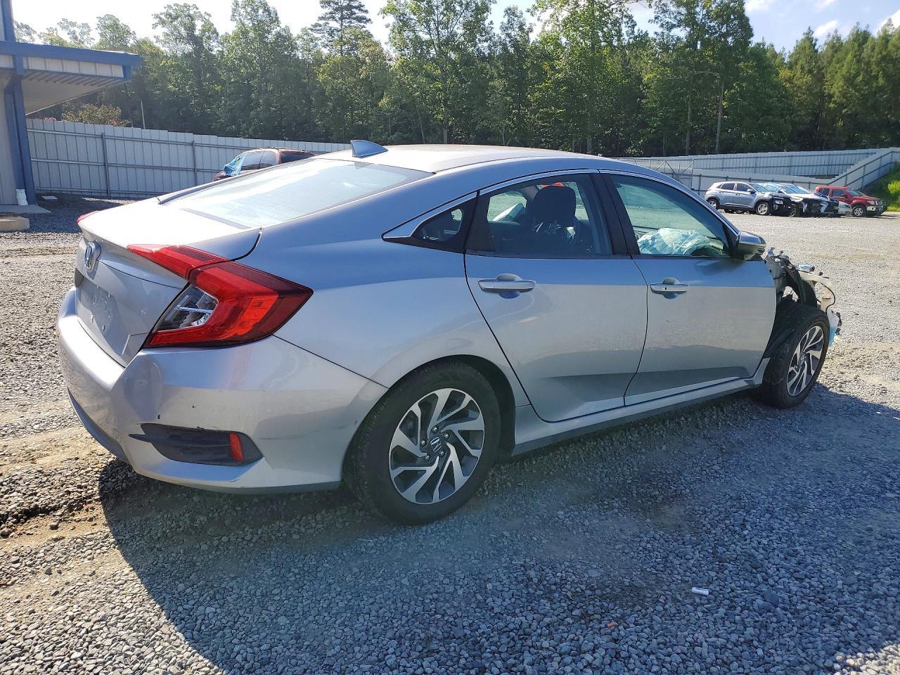 2017 Honda Civic Ex - Image 3