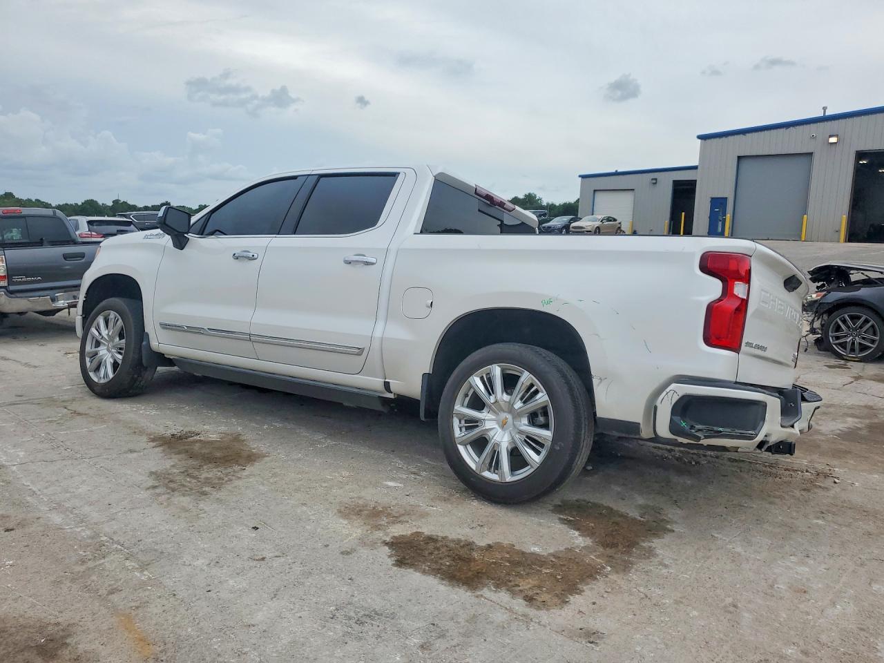 2025 Chevrolet Silverado K1500 High Country - Фото 2