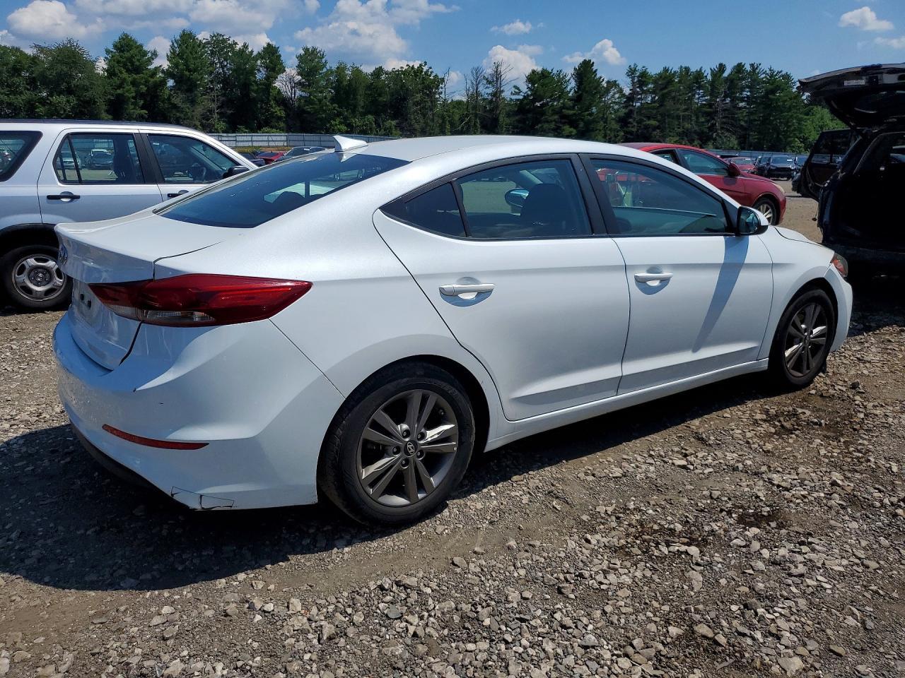 2018 Hyundai Elantra Sel - Image 3