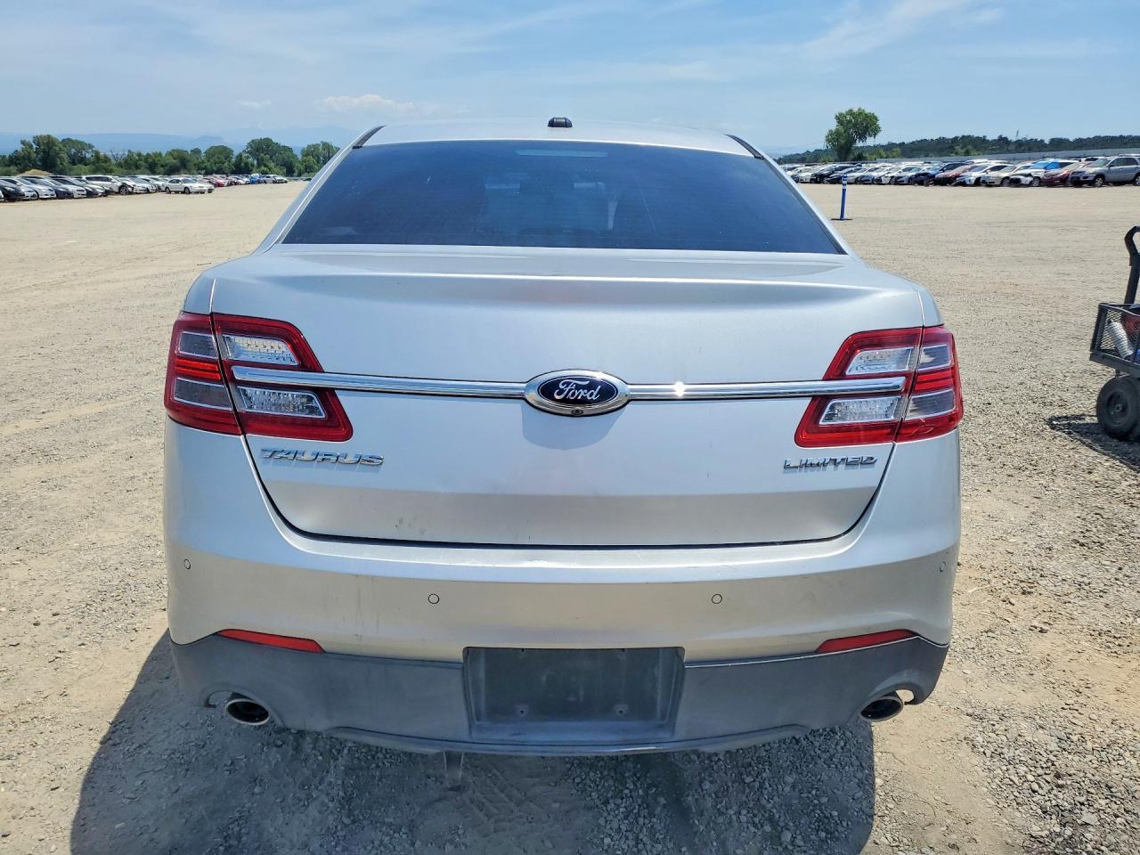 2013 Ford Taurus Limited - Image 6