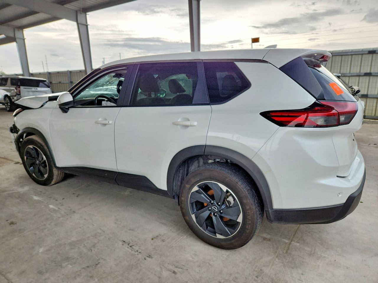2024 Nissan Rogue Sv - Image 2