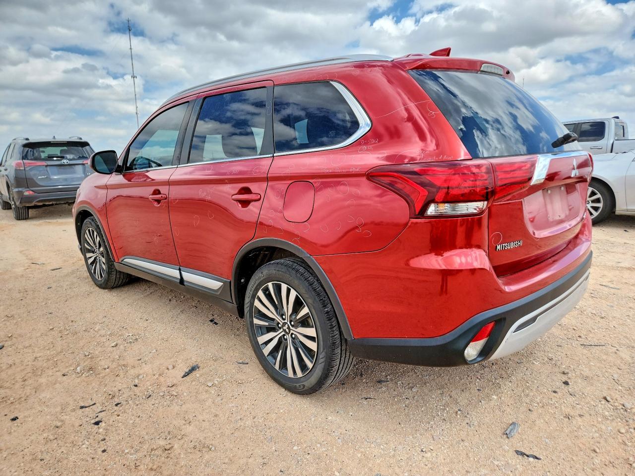 2019 Mitsubishi Outlander Se - Фото 2