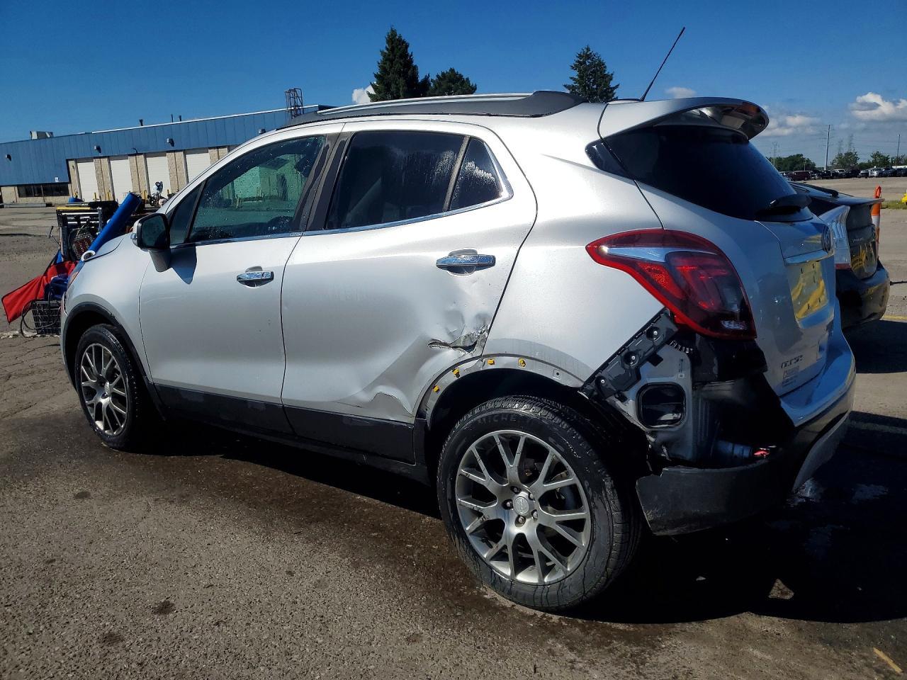 2018 Buick Encore Sport Touring - Фото 2