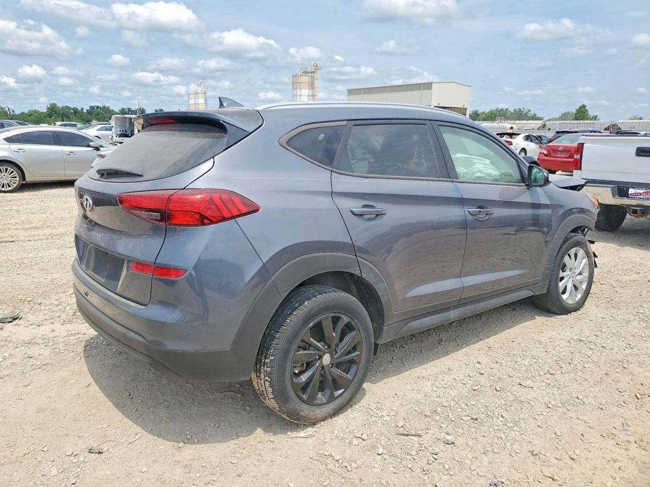 2021 Hyundai Tucson Value - Фото 3