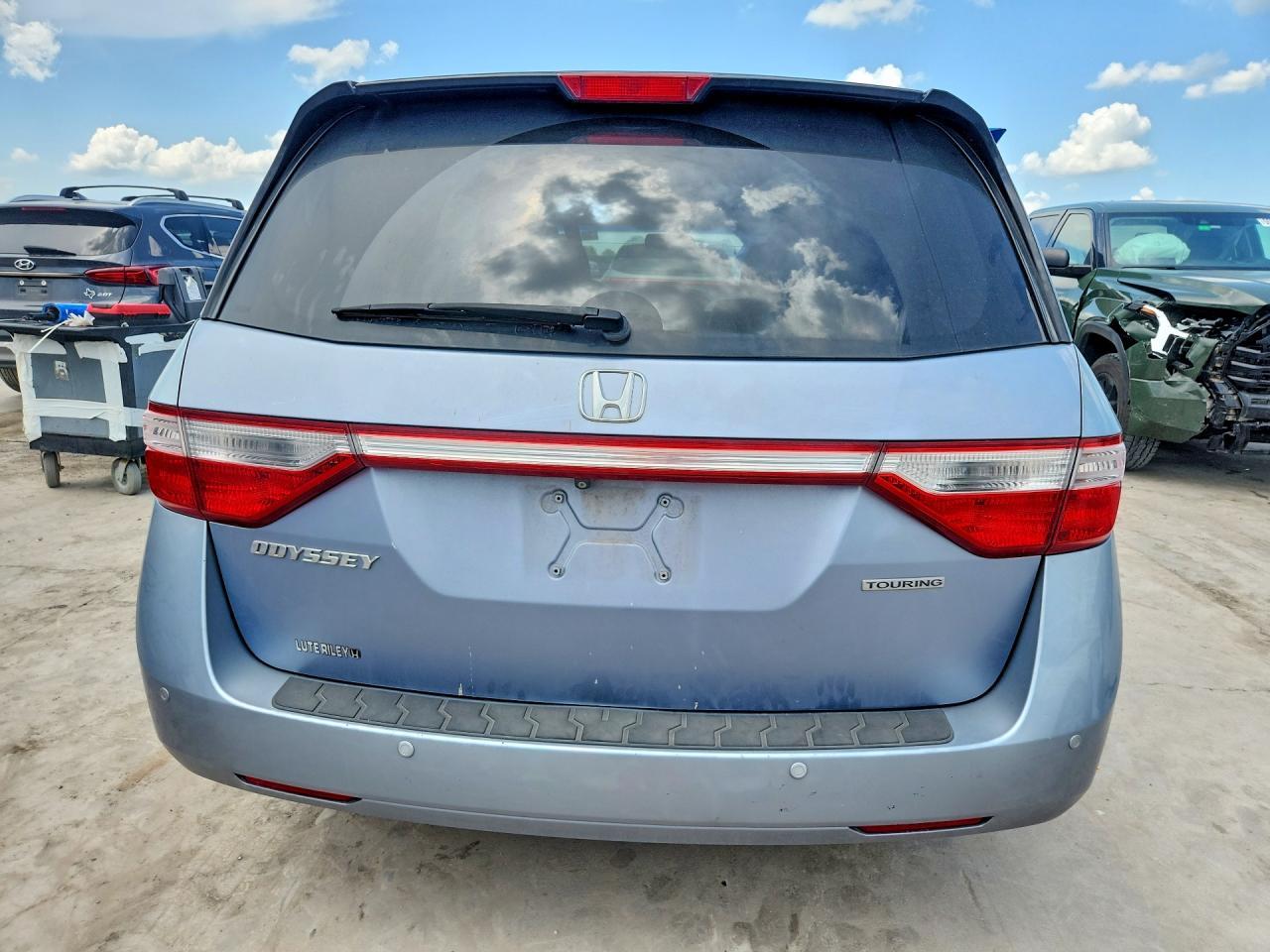 2013 Honda Odyssey Touring - Фото 6