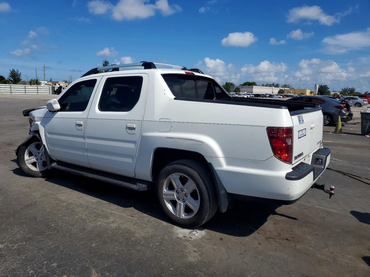 2014 Honda Ridgeline Rtl - Image 2