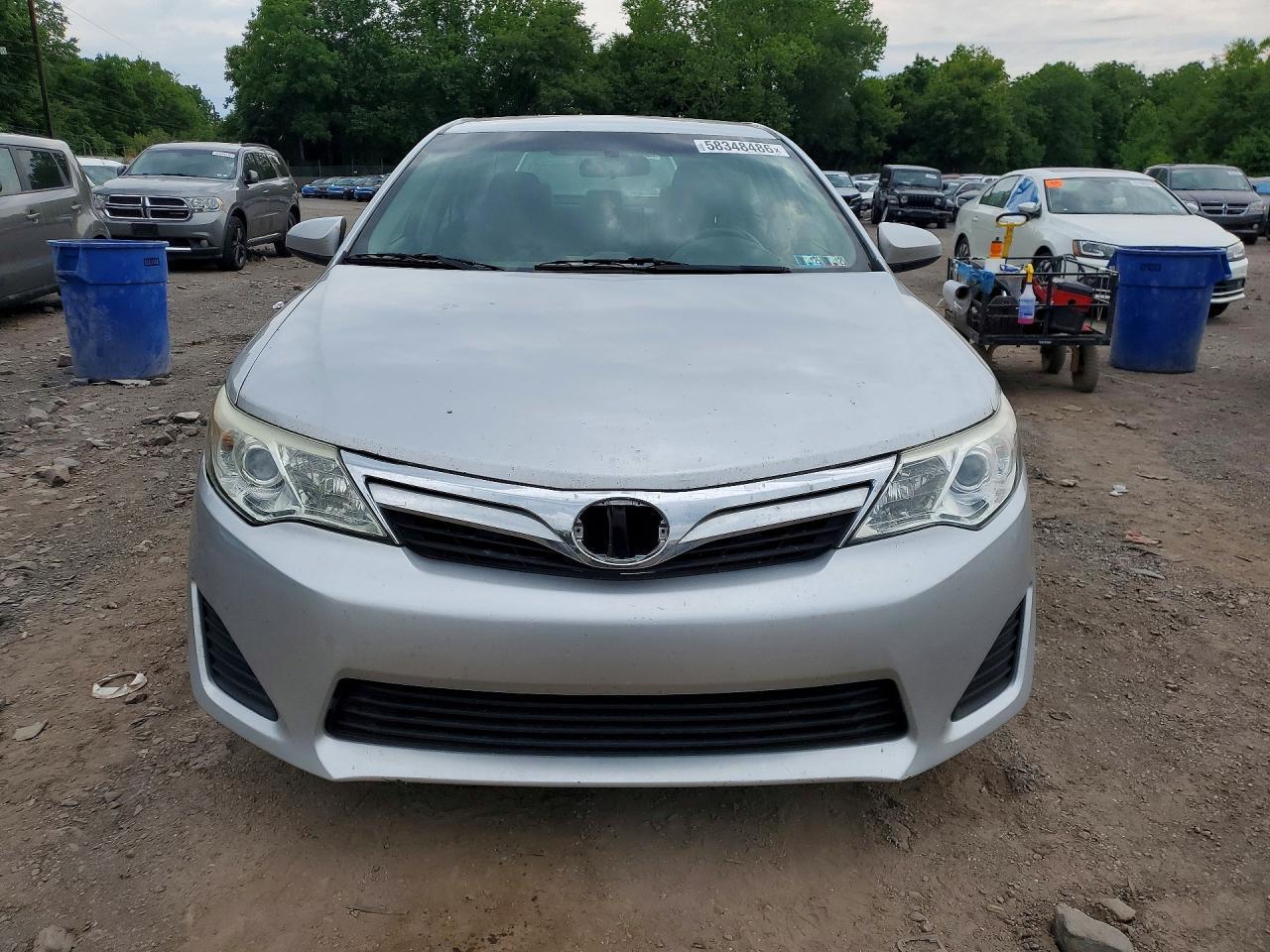 2014 Toyota Camry Le - Фото 5