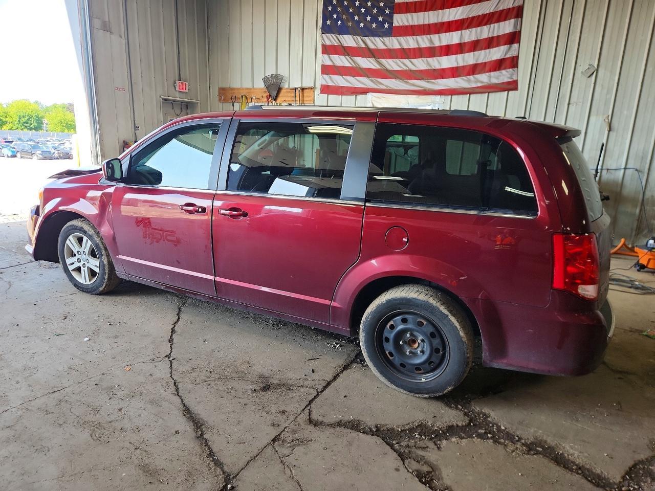 2019 Dodge Grand Caravan Crew - Фото 2