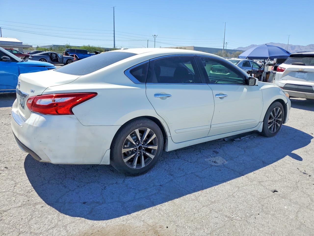 2016 Nissan Alitma - Image 3