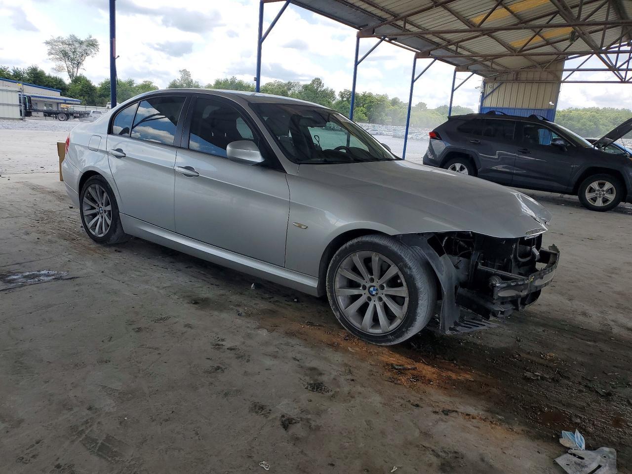2011 BMW 328 I - Image 4