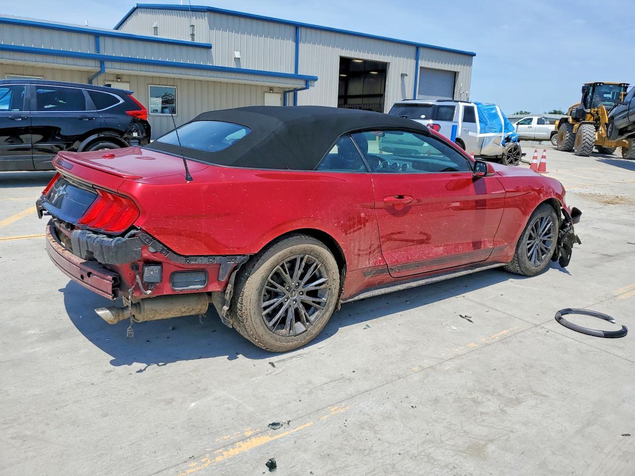 2020 Ford Mustang - Фото 3