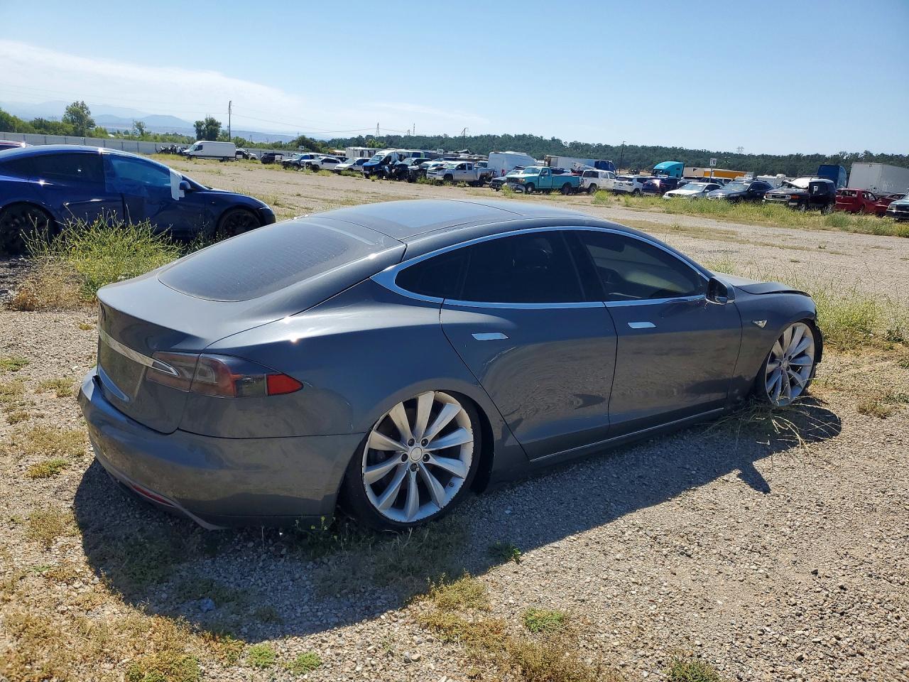 2013 Tesla Model S - Фото 3