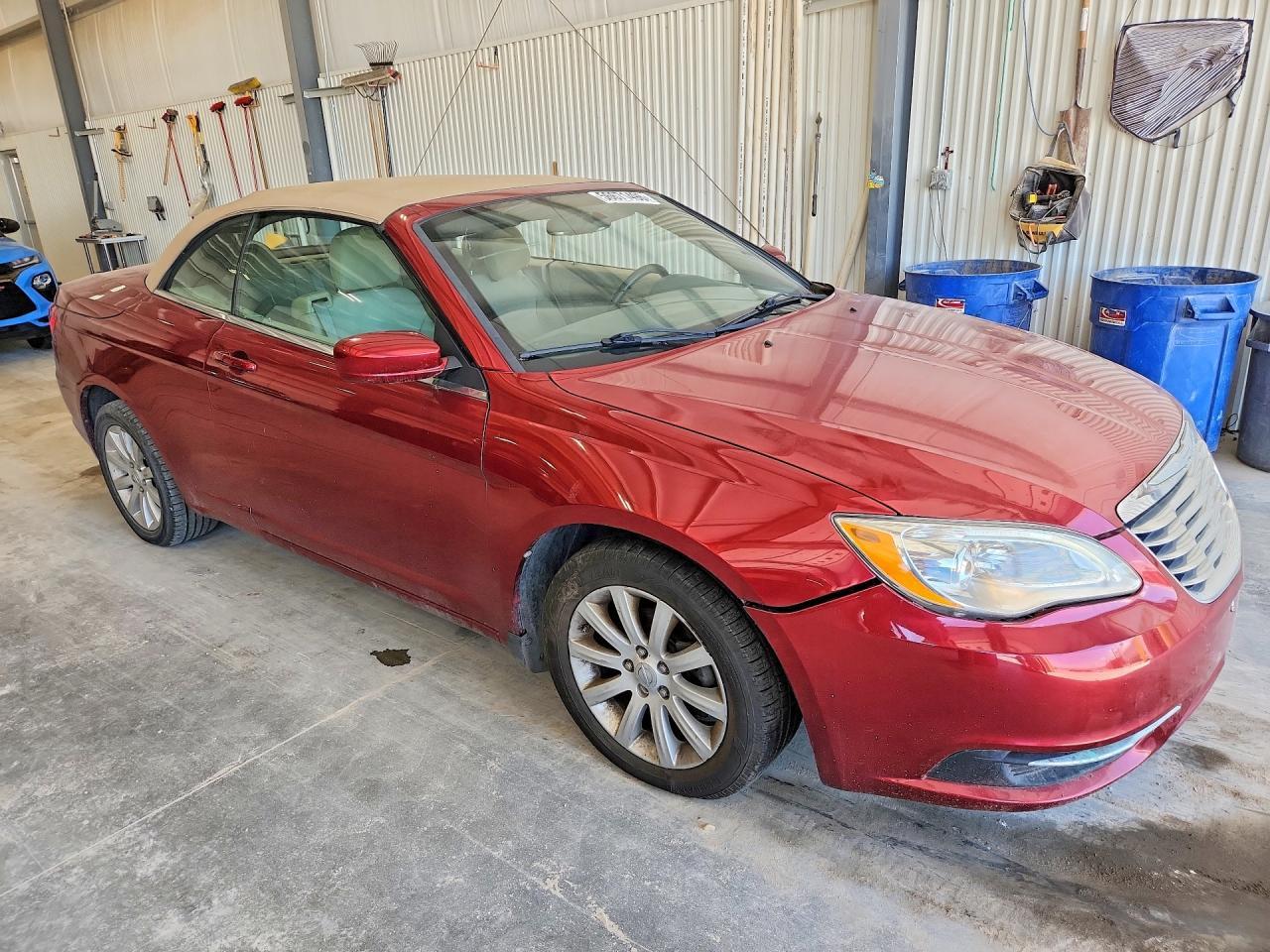 2011 Chrysler 200 Touring - Фото 4