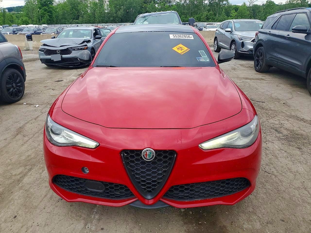 2017 Alfa Romeo Giulia Q4 - Фото 5