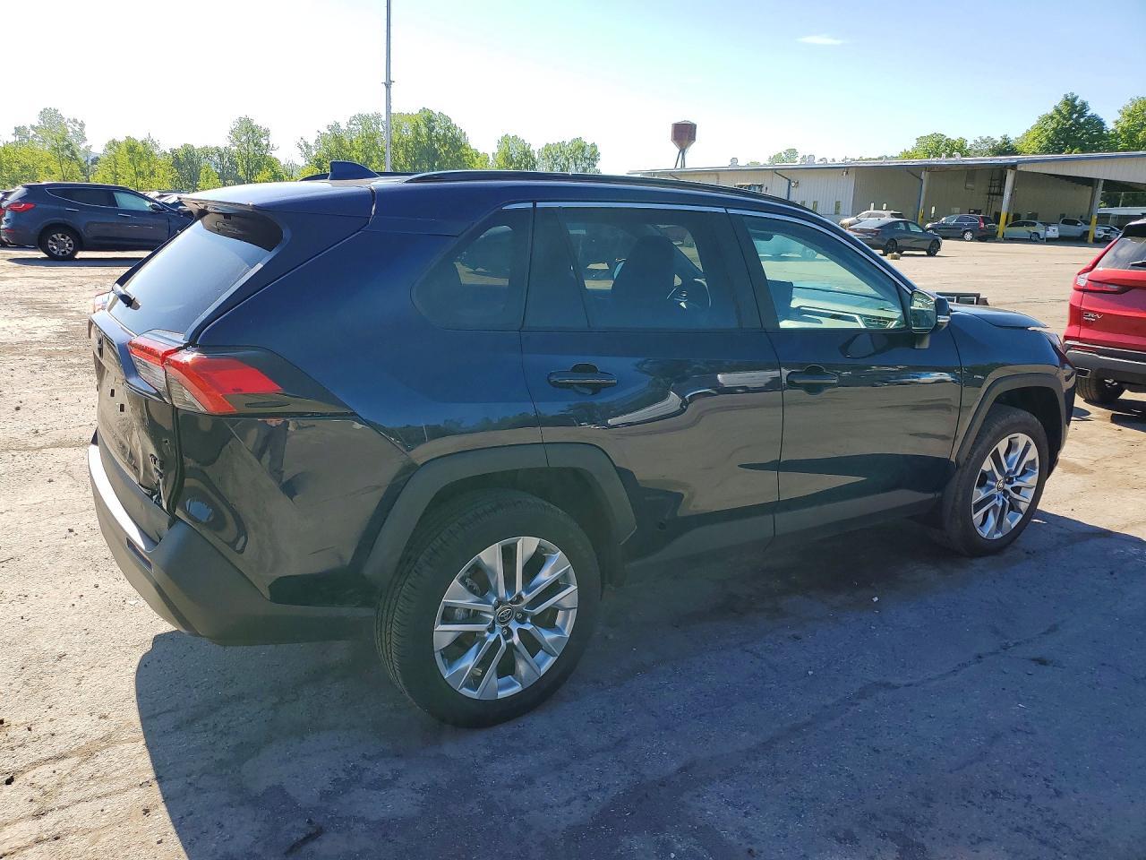 2025 Toyota Rav4 Xle Premium - Фото 3