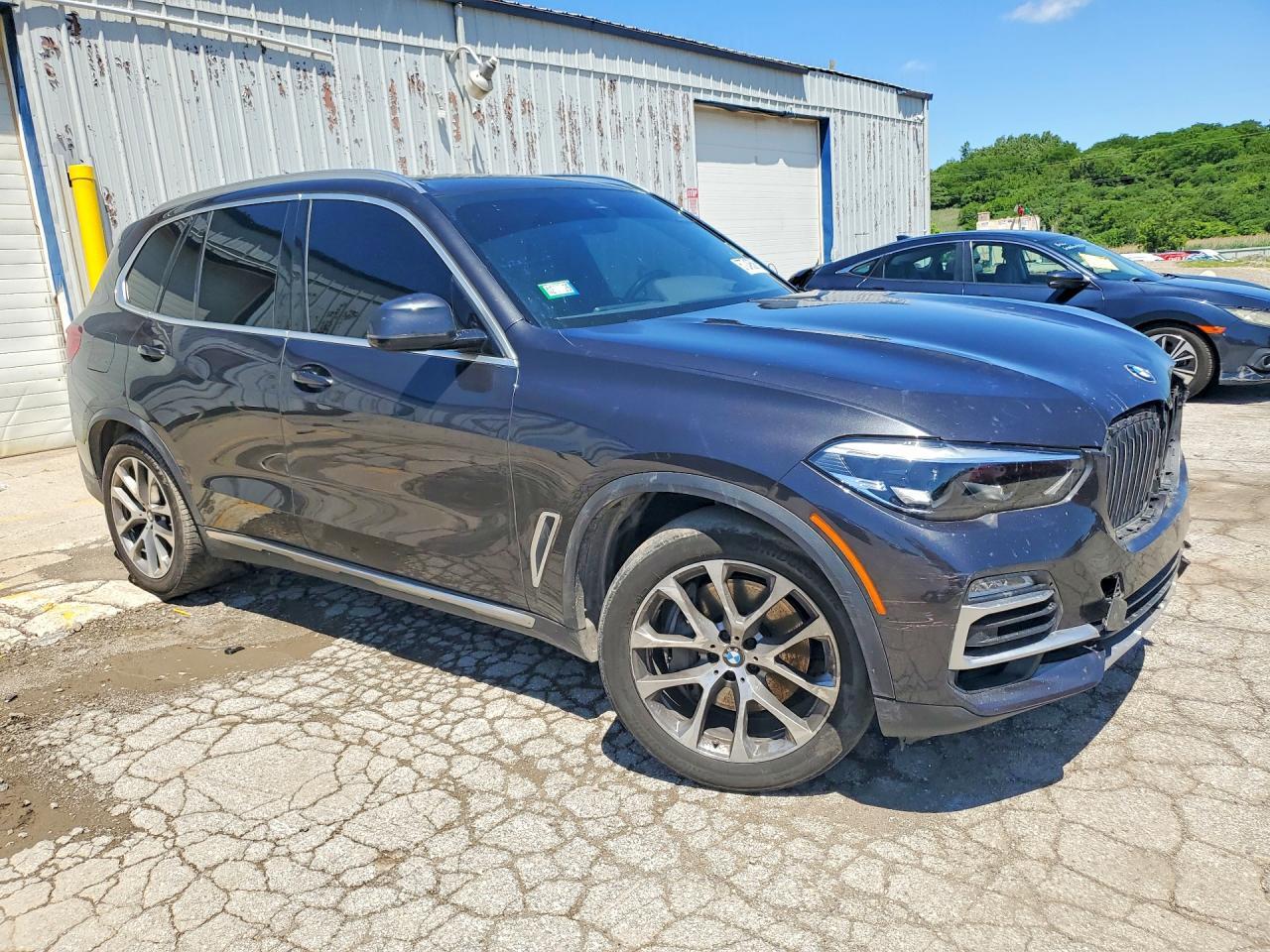 2020 BMW X5 xDrive50I - Фото 4