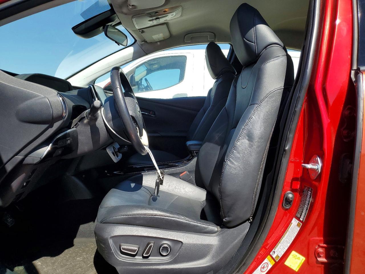 2017 Toyota Prius Prime Premium - Фото 7