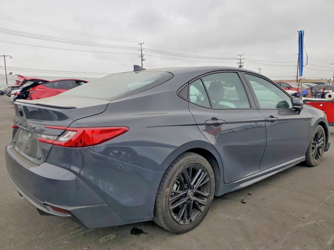 2025 Toyota Camry Se - Image 3