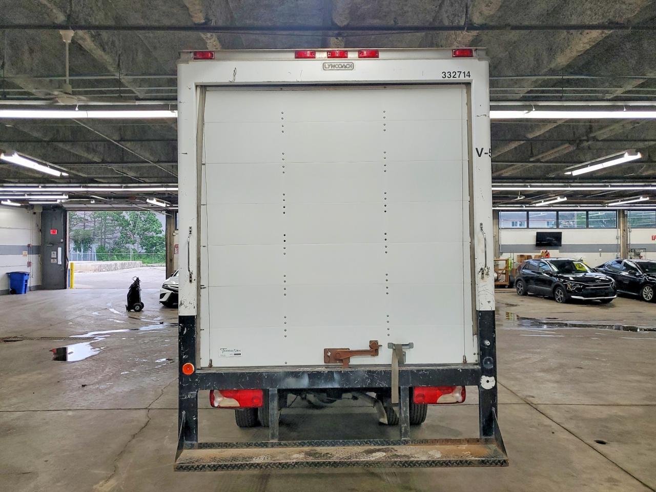 2015 Mercedes Benz Sprinter Box Truck - Image 6