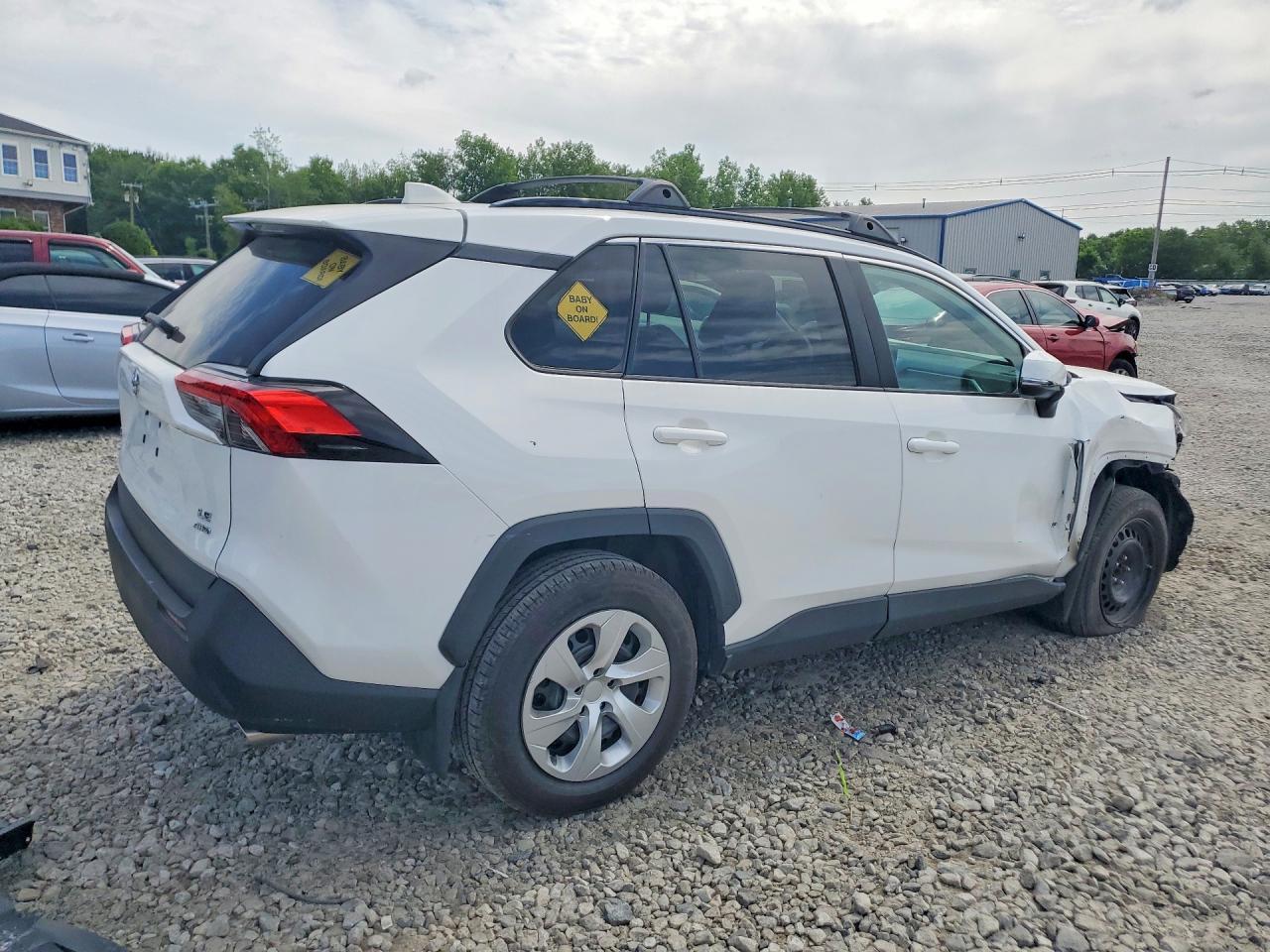2020 Toyota Rav4 Le - Фото 3
