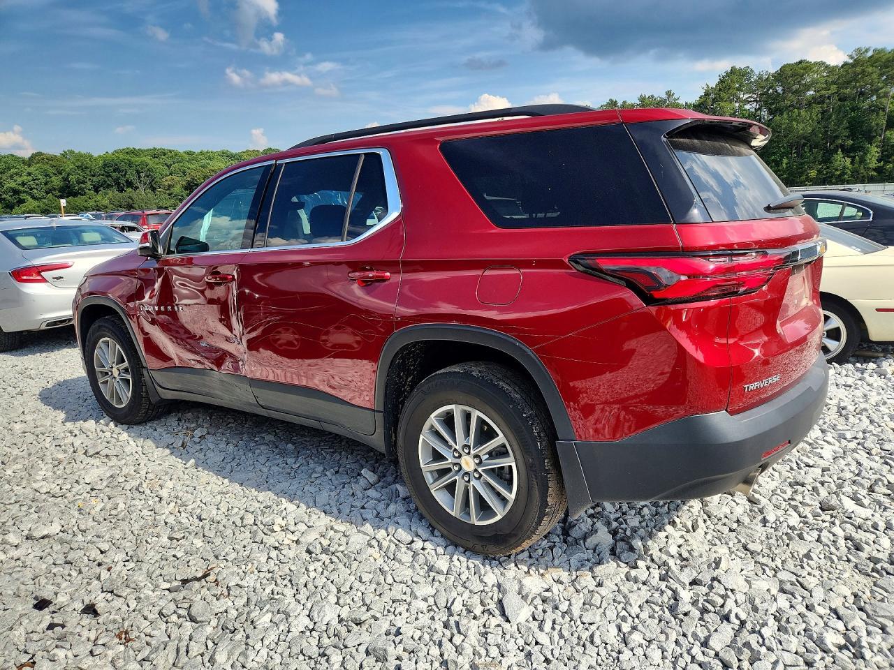 2023 Chevrolet Traverse Lt - Image 2