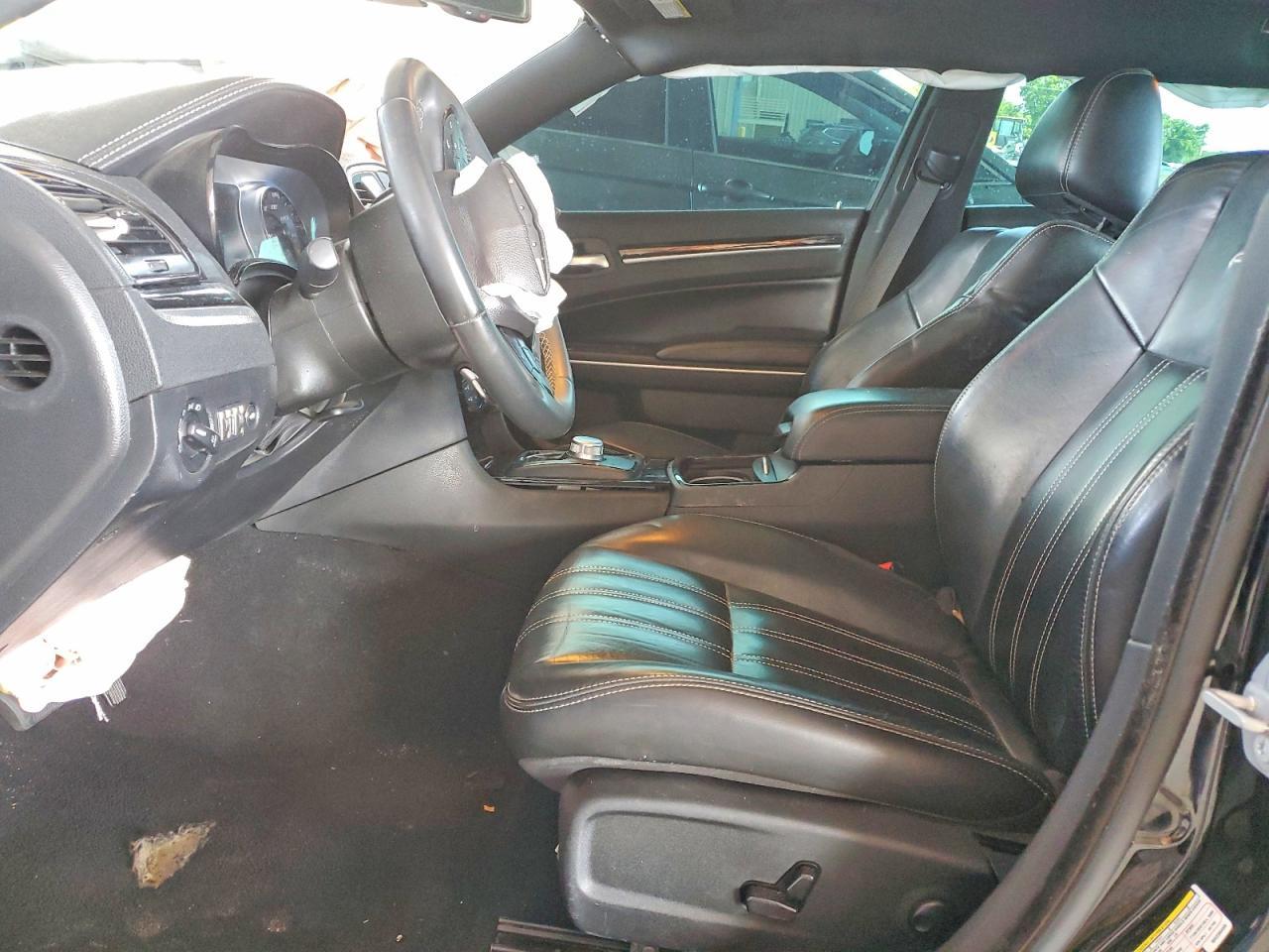 2022 Chrysler 300 S - Фото 7