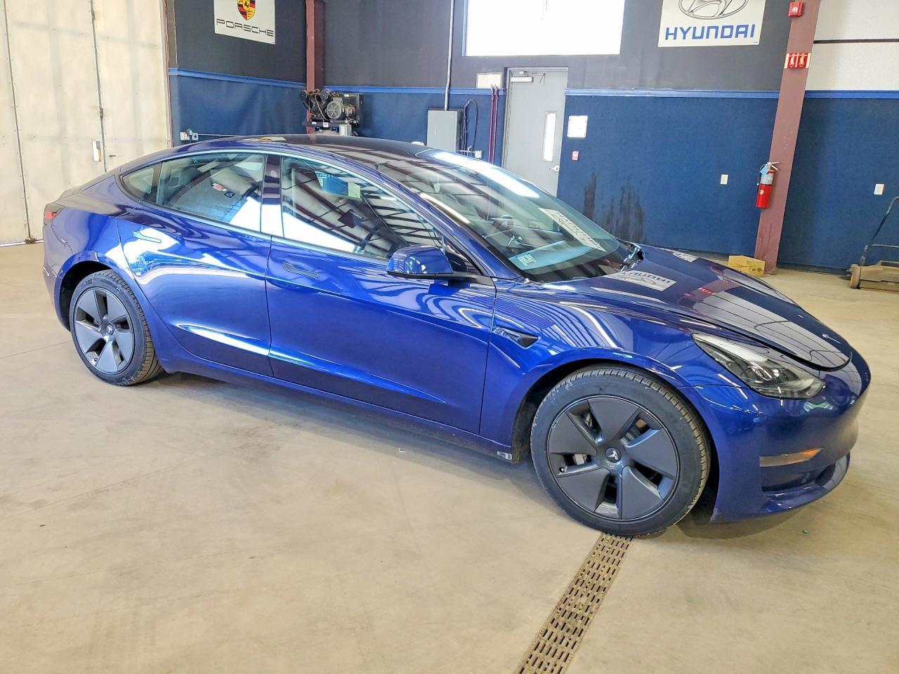 2023 Tesla Model 3 - Image 4