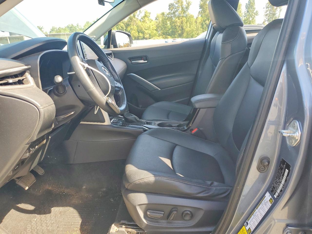 2022 Toyota Corolla Cross Xle - Image 7