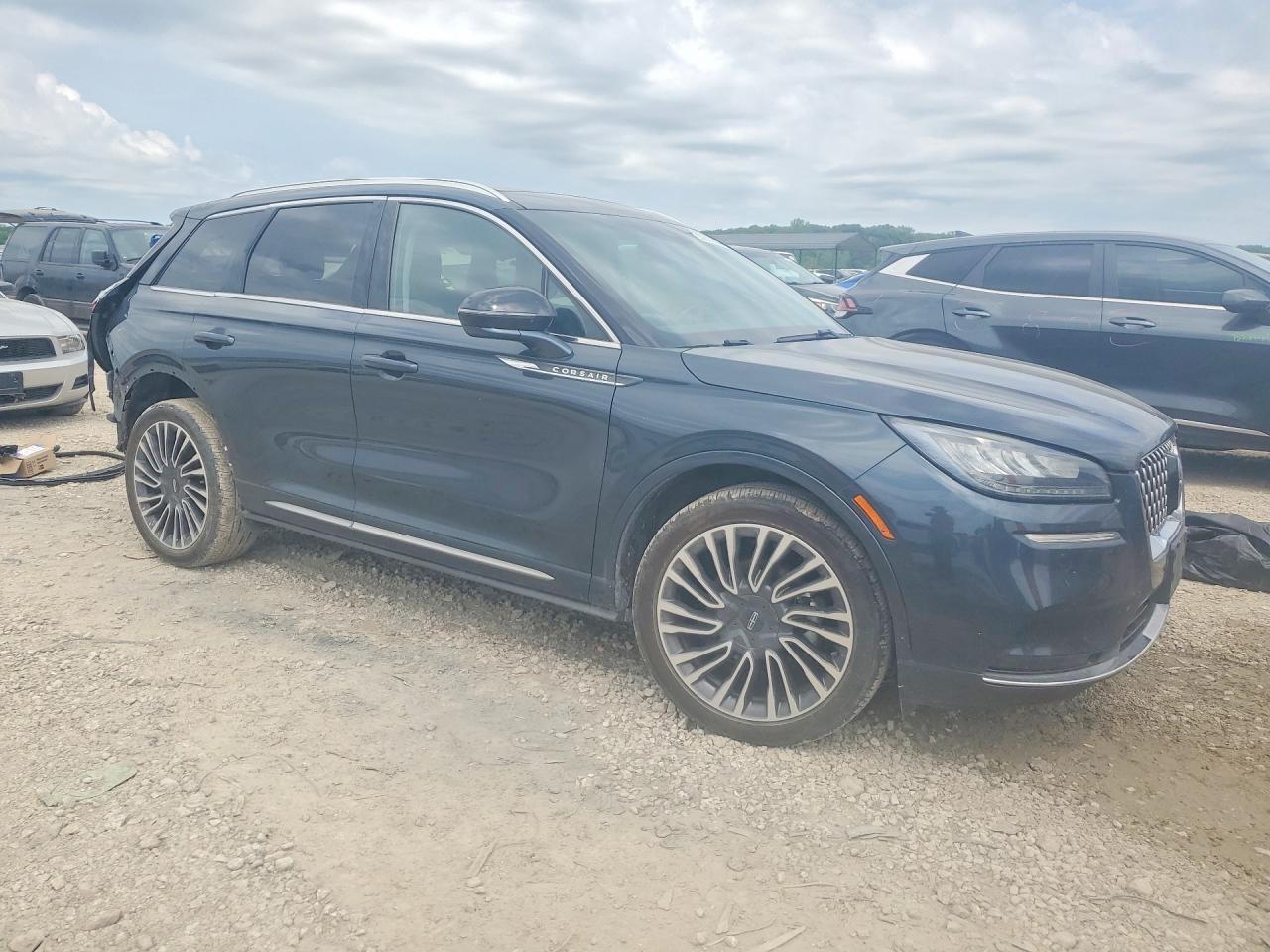 2020 Lincoln Corsair Reserve - Image 4