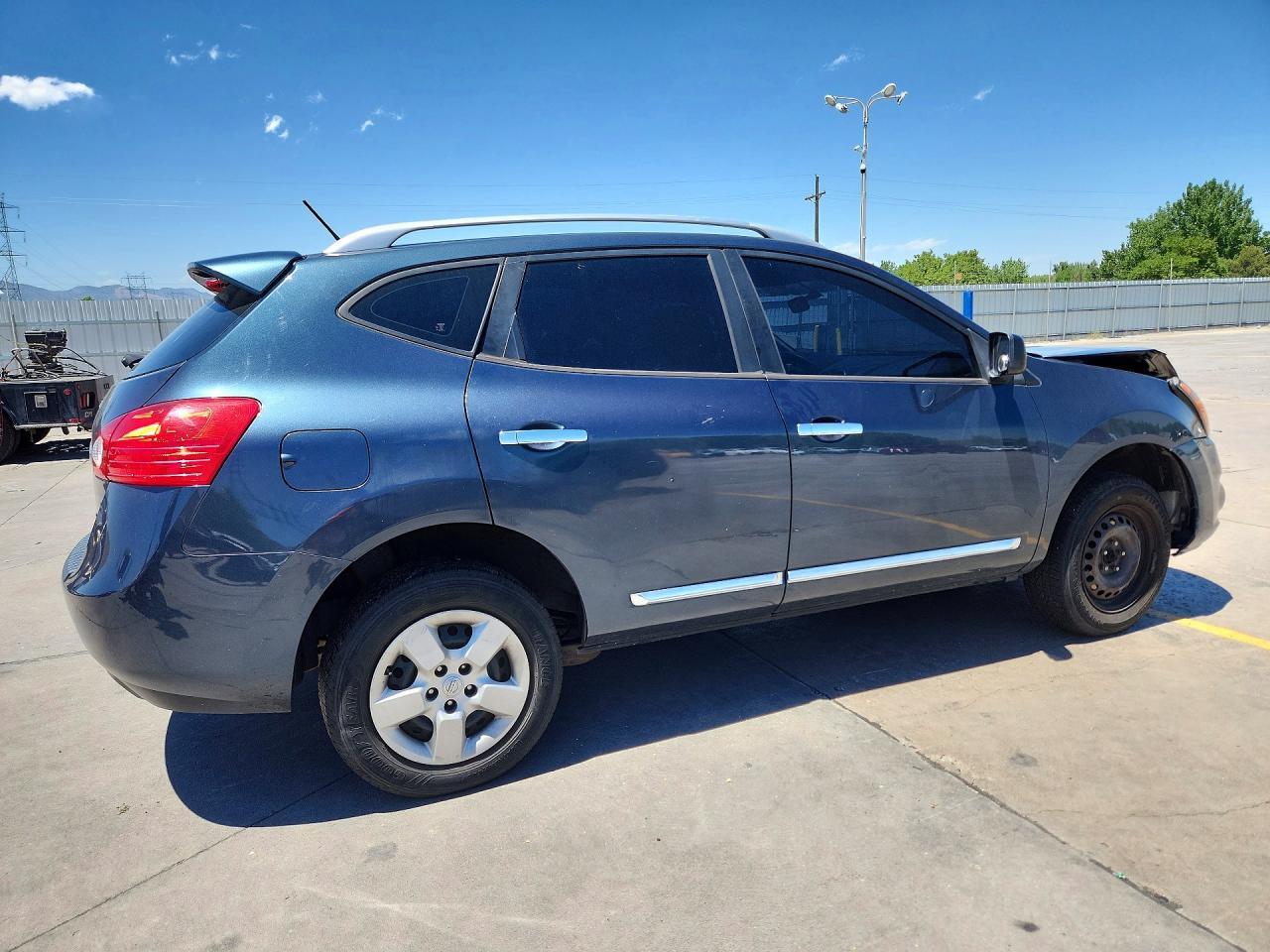 2015 Nissan Rogue Select S - Фото 3