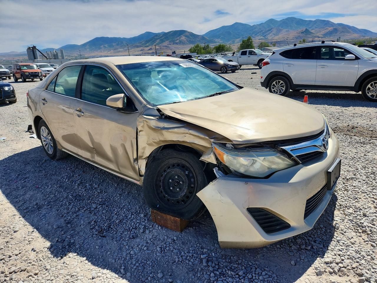 2012 Toyota Camry Le - Image 4
