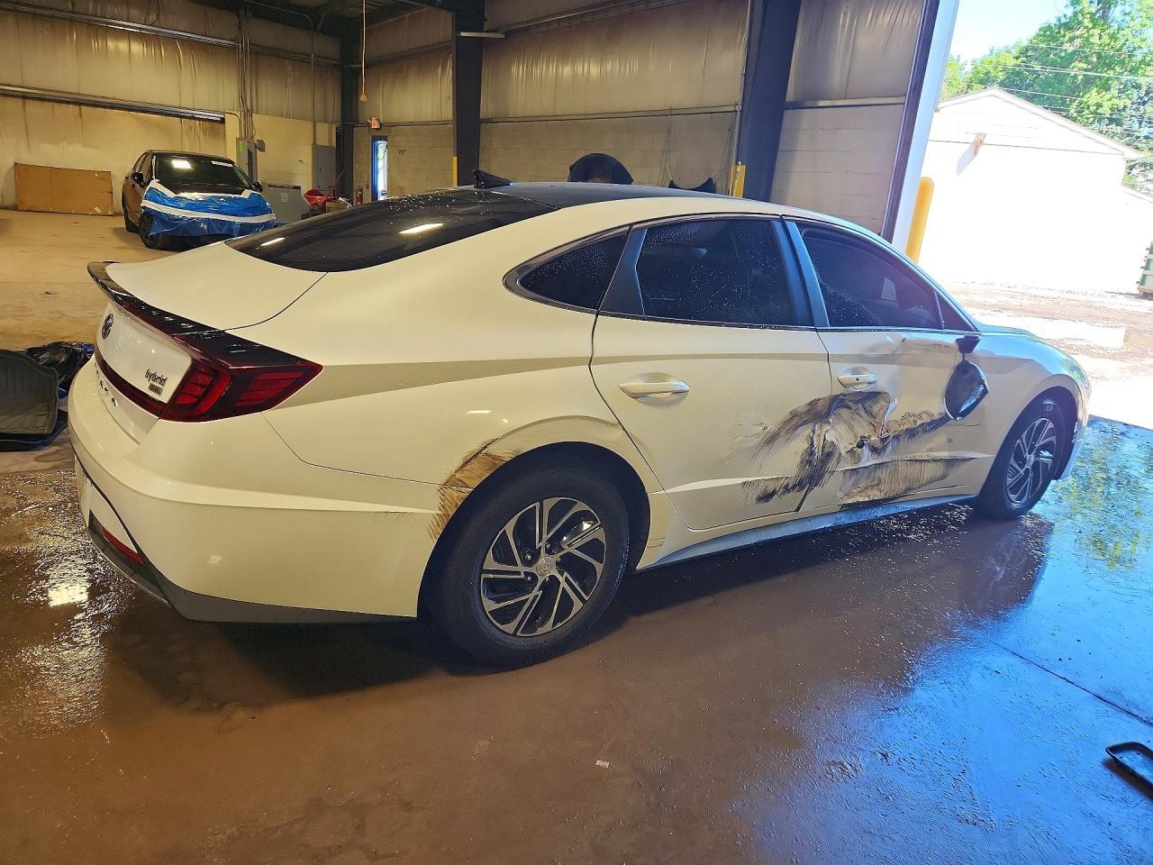 2021 Hyundai Sonata Hybrid Blue - Image 3