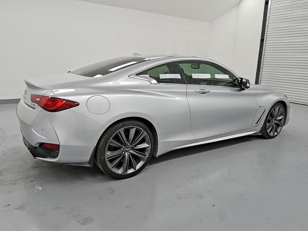 2017 Infiniti Q60 Red Sport 400 - Фото 3