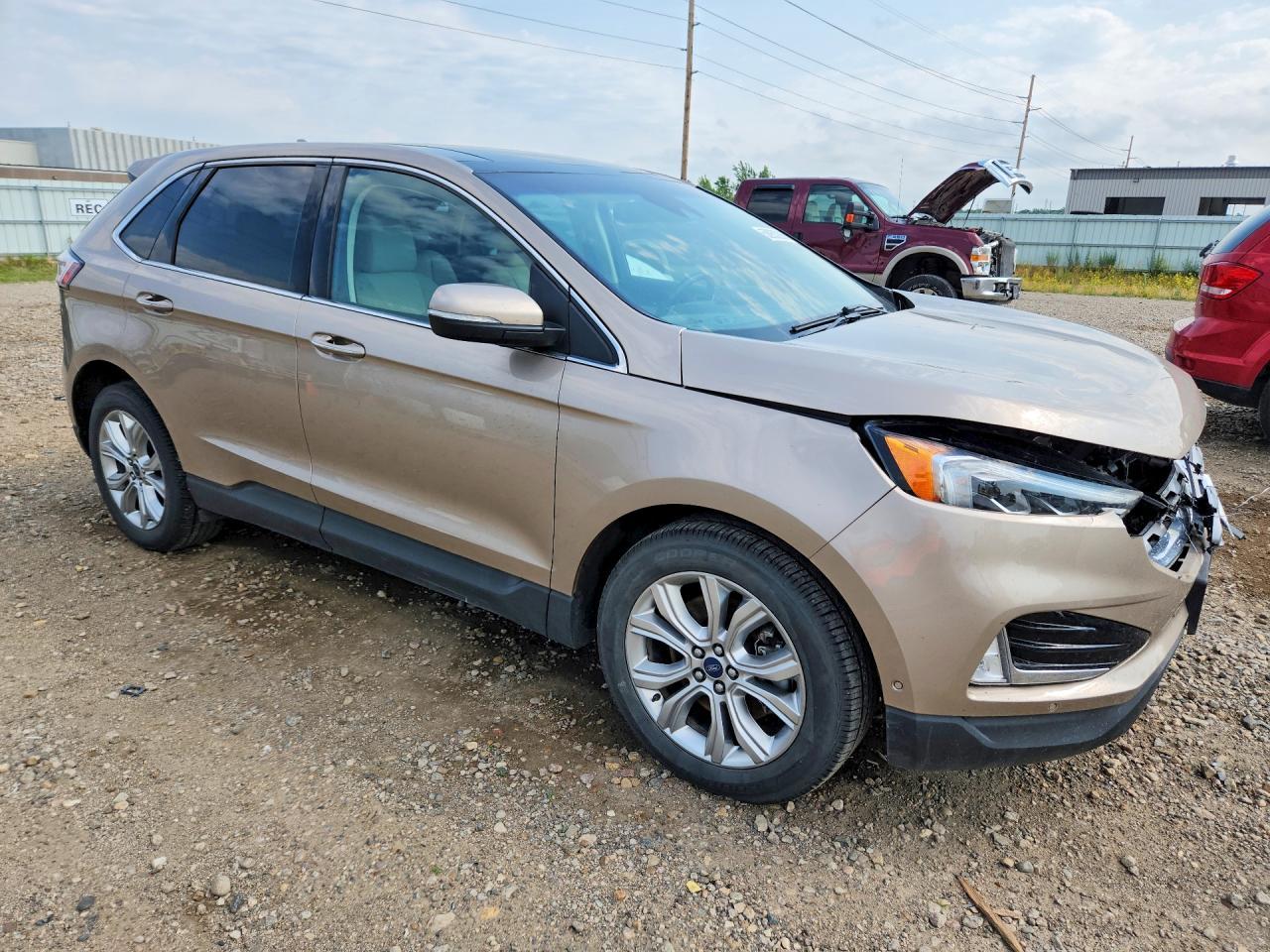 2020 Ford Edge Titanium - Image 4