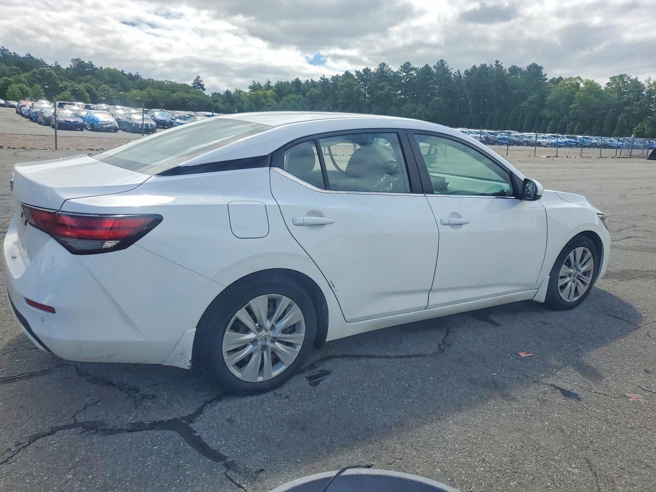 2022 Nissan Sentra S - Image 3