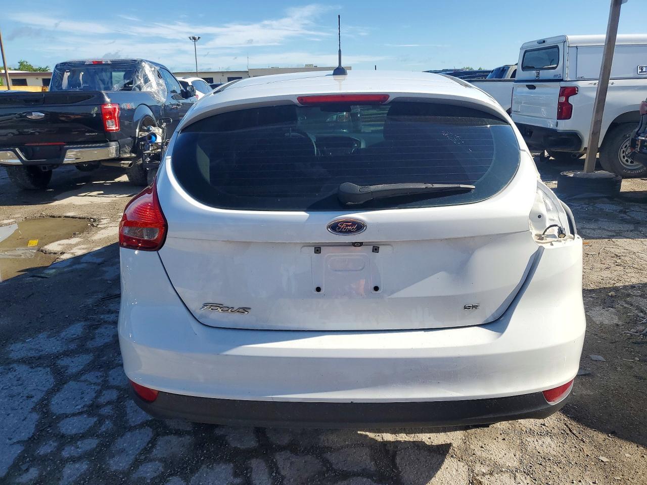 2017 Ford Focus Se - Фото 6