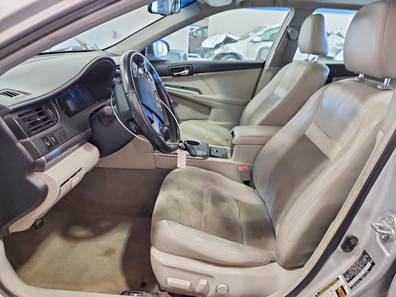 2012 Toyota Camry Hybrid Xle - Image 7