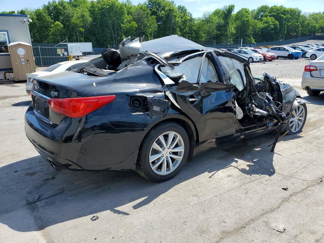2015 Infiniti Q50 Premium - Image 3