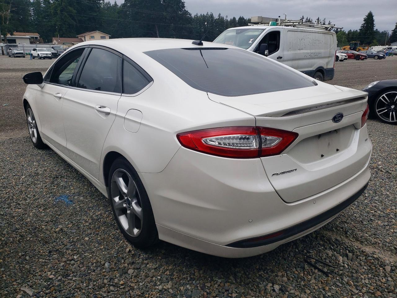 2015 Ford Fusion Se - Фото 2