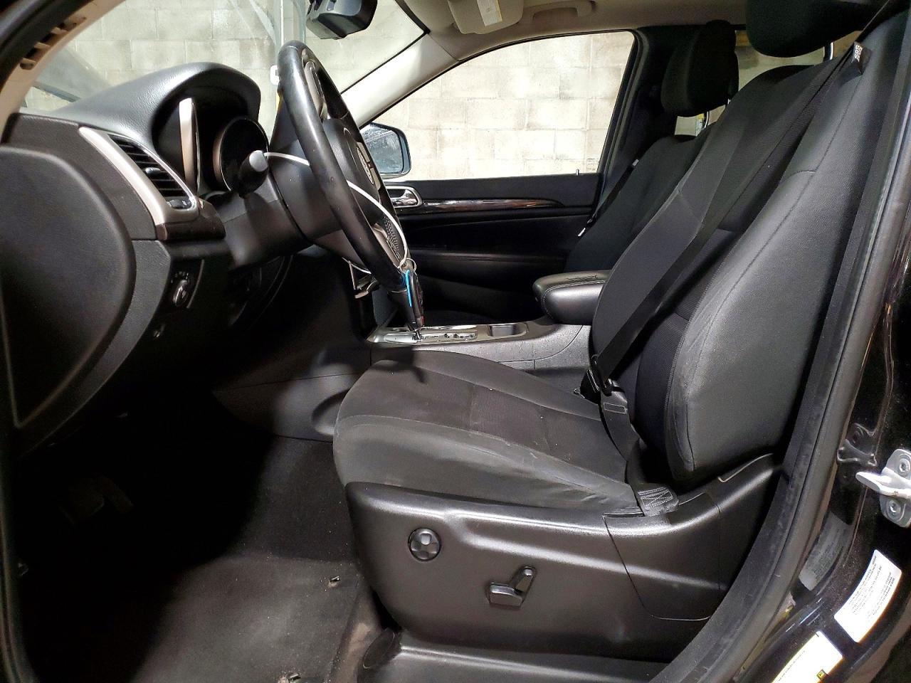 2012 Jeep Grand Cherokee Laredo - Image 7