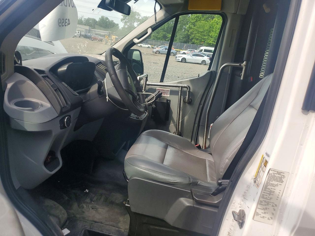 2017 Ford Transit T-350 Handicap Accessibale Van - Фото 7