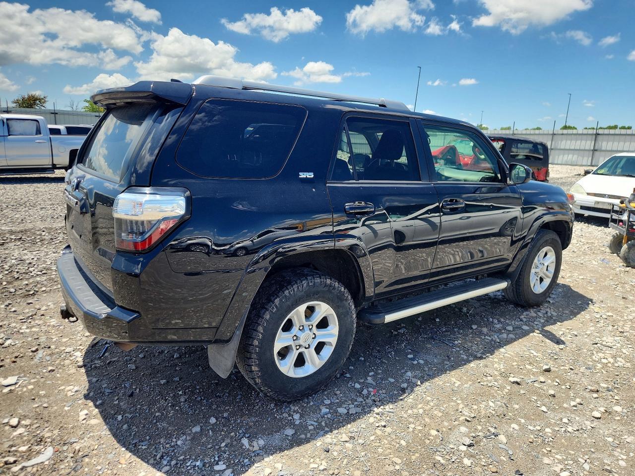 2017 Toyota 4Runner Sr5 - Фото 3